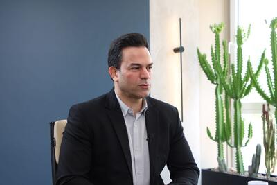 اگر سهمی در زنجیره تولید جهانی داشتیم، امنیت ایران، امنیت دیگران بود و بالعکس / الان بود و نبود نفت ایران دیگر اهرم تعیین کننده‌ای در قیمت جهانی نفت نیست؛ این یعنی ما این ابزار بازدارندگی را از دست داده‌ایم / اگر چندتا شرکت فرانسوی در ایران سرمایه گذاری‌های چند صد میلیون یورویی کرده بودند، آیا سیاست خارجی فرانسه در قبال جمهوری اسلامی همین بود؟