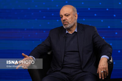 شروع فرآیند نصب چمن استادیوم یادگار امام تبریز از ۳۱ تیر