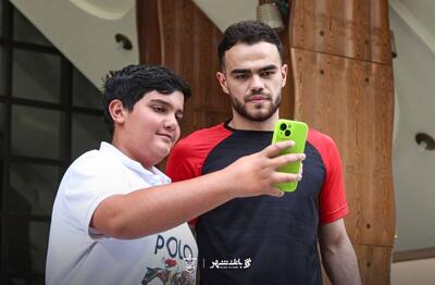 از اوستون اورونوف چه خبر؟