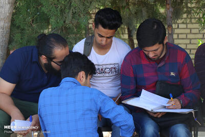 آیا تعویق کنکور و امتحانات، سال تحصیلی جدید را به تاخیر می‌اندازد؟