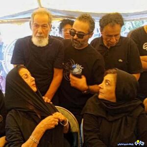 حضور چهره‌ها در مراسم خاکسپاری همایون