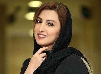 استایل غیر رسمیِ و بی کلاس سمیرا حسینی در یک مراسم+فیلم - سبک ایده آل