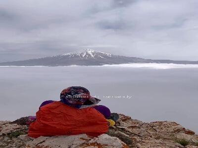 تصویری زیبا از دماوند در میان اقیانوسی ابر