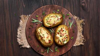 طرز تهیه سیب زمینی شکم پر در قابلمه