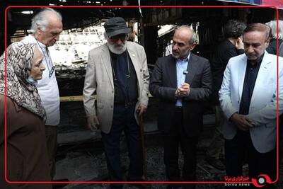 بازدید هنرمندان از ساختمان شیشه‌ای خبر