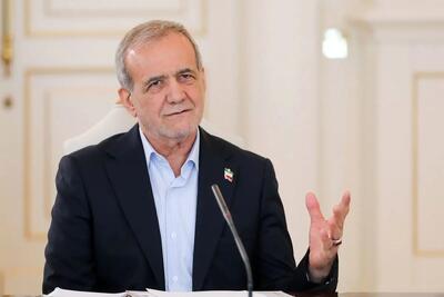پزشکیان: امکان ادامه بقای تهران به‌عنوان پایتخت وجود ندارد / تعطیلی‌های اجباری در برخی موارد به این دلیل است که مردم با صرفه‌جویی بیشتر، به عبور از بحران کم‌آبی کمک کنند / فرونشست زمین در برخی مناطق به ۴۰ سانتی‌متر در سال رسیده و این یک فاجعه بزرگ برای کشور محسوب می‌شود