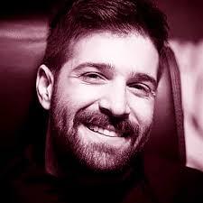 حمید هیراد خواننده در بیمارستان بستری شد
