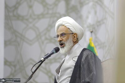 حاجی صادقی، نماینده ولی فقیه در سپاه: هیچ زمانی دیپلماسی و میدان مثل امروز یکی نبودند/ هیچ زمانی مثل امروز دولت و ملت ما زیر پرچم ولایت منسجم عمل نکردند/ به عراقچی گفتم به شما به عنوان یک رزمنده جبهه دیپلماسی خداقوت می‌گویم/ مراقب اختلاف‌افکنی دشمن باشیم
