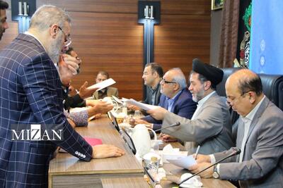 رئیس کل دادگستری استان فارس به مطالبات ۱۹۴ نفر از مراجعان در دیدار مردمی رسیدگی کرد