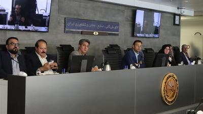 مجلس، تولی‌گری صنعت غذا را به یک دستگاه واحد بسپارد | آزمون‌های موازی صنعت غذا باید حذف شوند