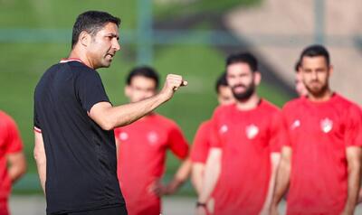 تمرکز کادرفنی پرسپولیس برای خروج دو هافبک - پارس فوتبال
