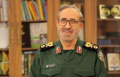 ما با انقلاب اسلامی دشمنان داخلی و خارجی را که تهدیدکننده عزت و شرف ما بودند از سرزمین خود دور کردیم
