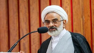 حاجی صادقی، نماینده ولی فقیه در سپاه: دشمنان به این نتیجه رسیده بودند که ایران آماده یک شوک است / می‌خواستند مقام معظم رهبری را هدف قرار دهند؛ حتی تصمیم داشتند کسانی که در انتخاب رهبری دخالت دارند را از بین ببرند تا بعدی در کار نباشد، اما خداوند و ملت ایران نقشه دشمن را باطل کردند