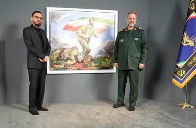 حسن روح‌الامین «پاسداران وطن» را به سردار موسوی تقدیم کرد