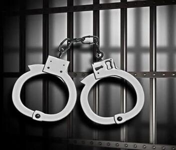 کشف ۲ قطعه اشیاء عتیقه میلیاردی در ساوجبلاغ